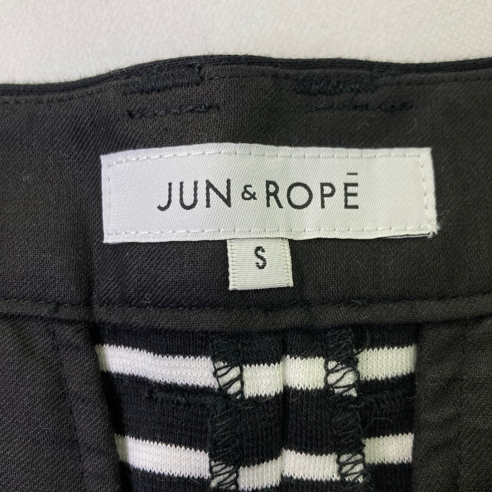 JUN&ROPE 준앤로페 ERC-48200 스커트 스트라이프 블랙 계열 S
