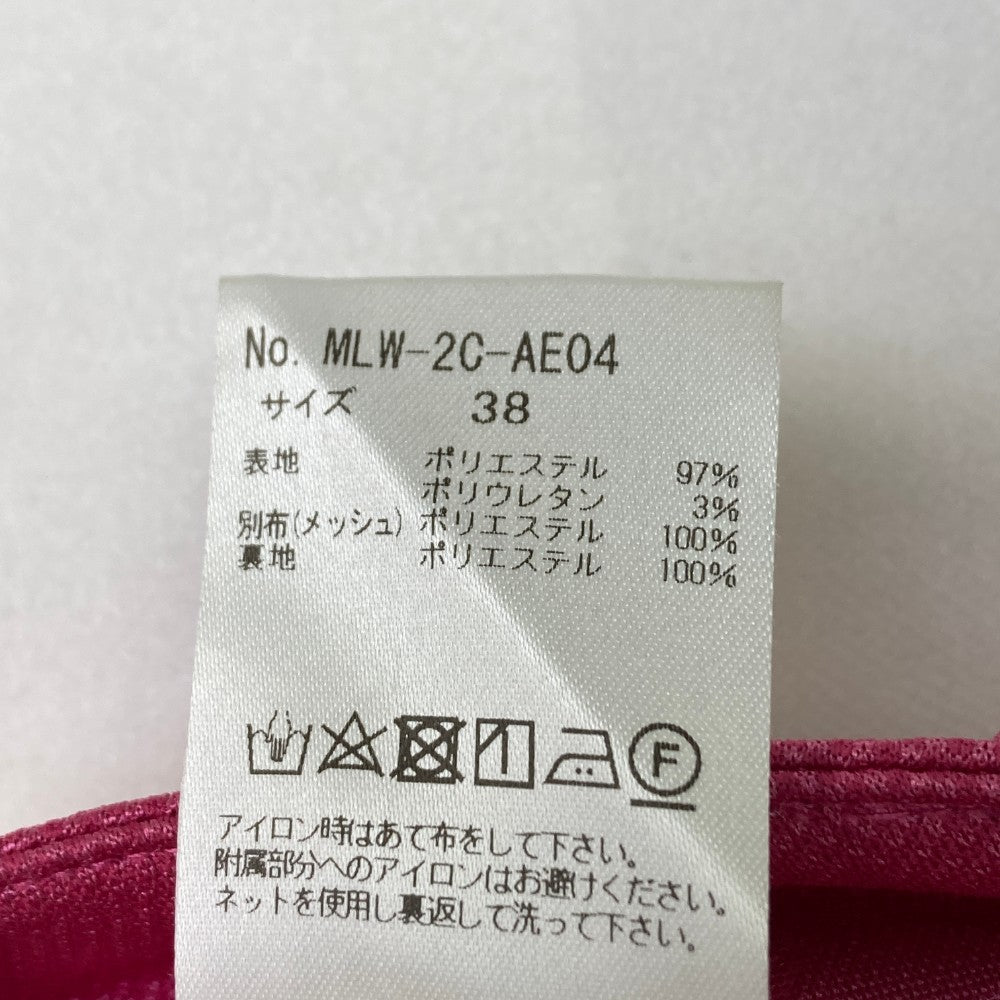 MARK&LONA マークアンドロナ 2022年モデル 裏地付 スカート サイドライン スカル総柄 ピンク系 38
